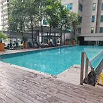 Summer Suites Klcc 2Br Apartments By Atiq