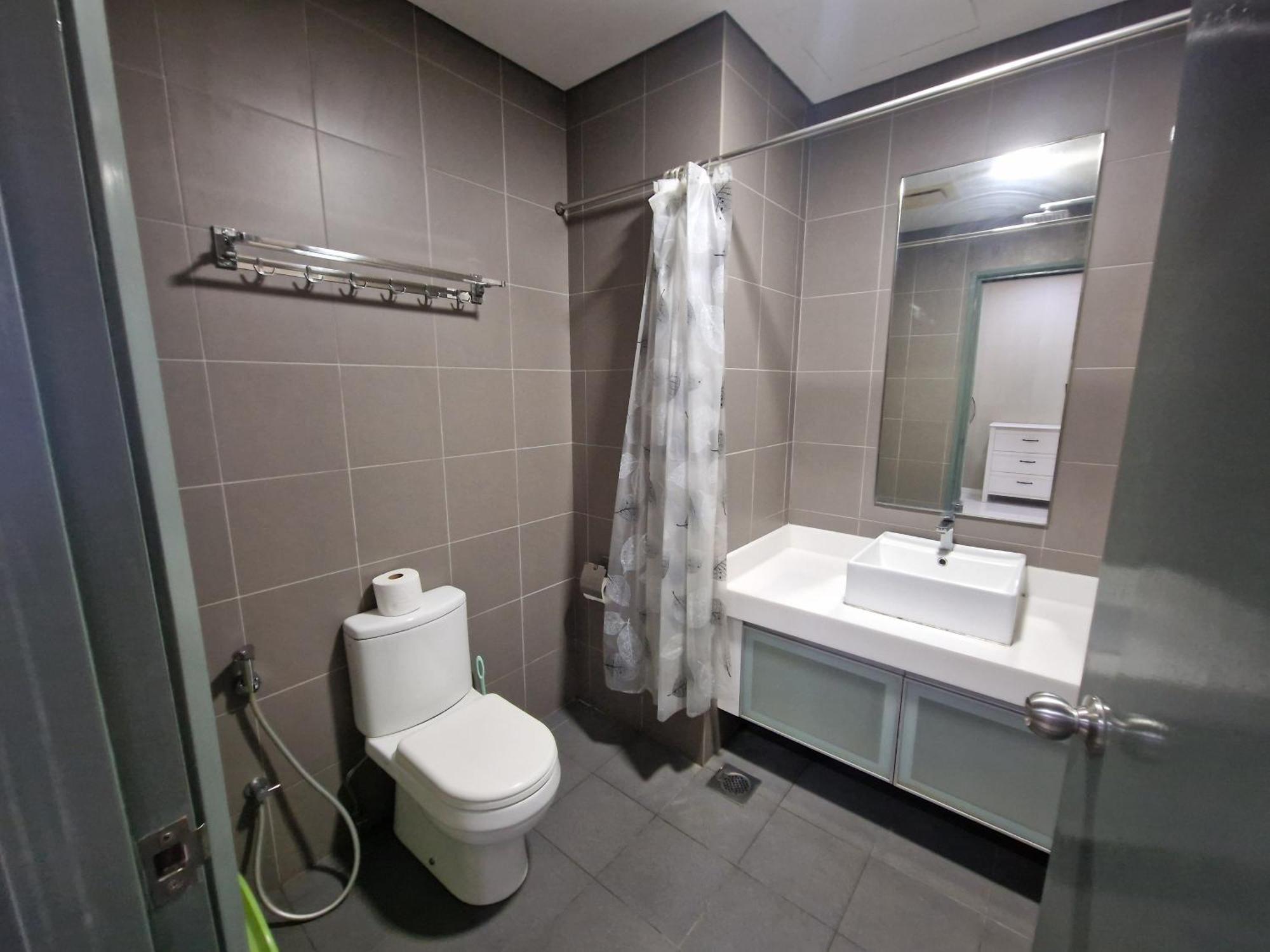 Summer Klcc 2br By Atiq Pangsapuri *