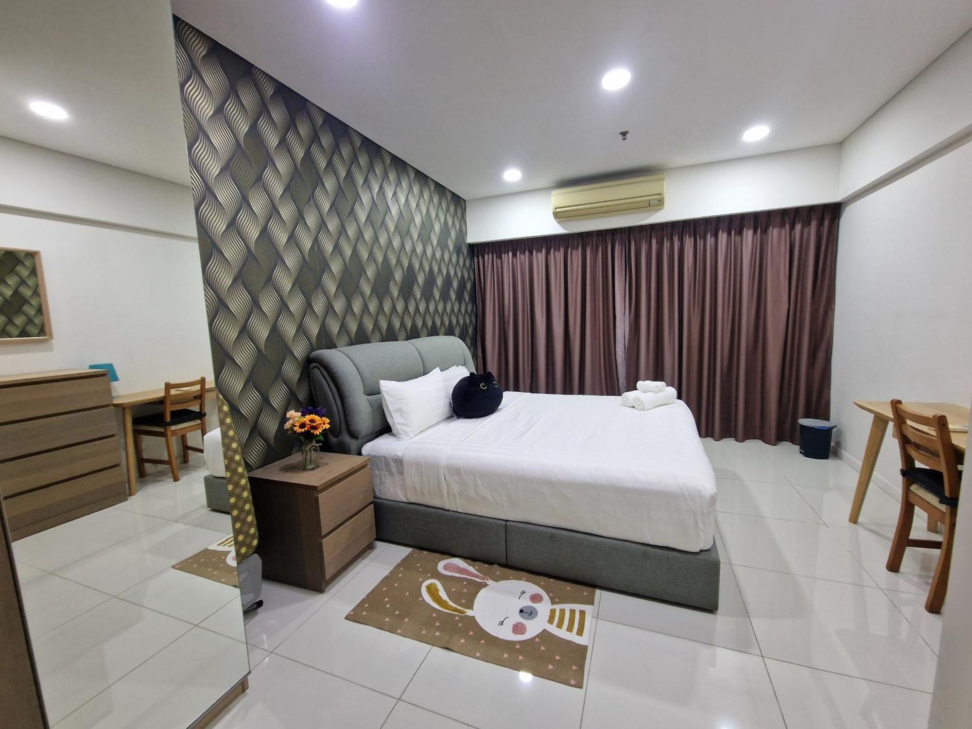 Summer Klcc 2br By Atiq Pangsapuri